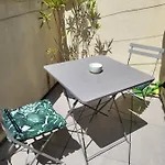 La Dolce Nimoise Terrasse 100 M Des Arenes