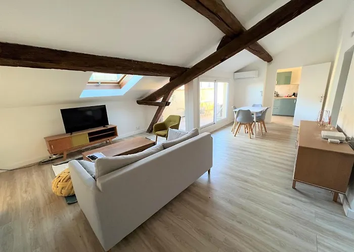 La Dolce Nimoise Terrasse 100 M Des Arenes *