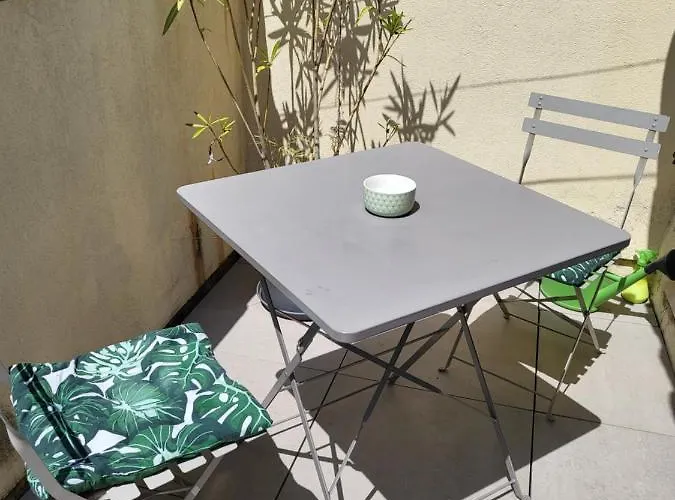 La Dolce Nimoise Terrasse 100 M Des Arenes