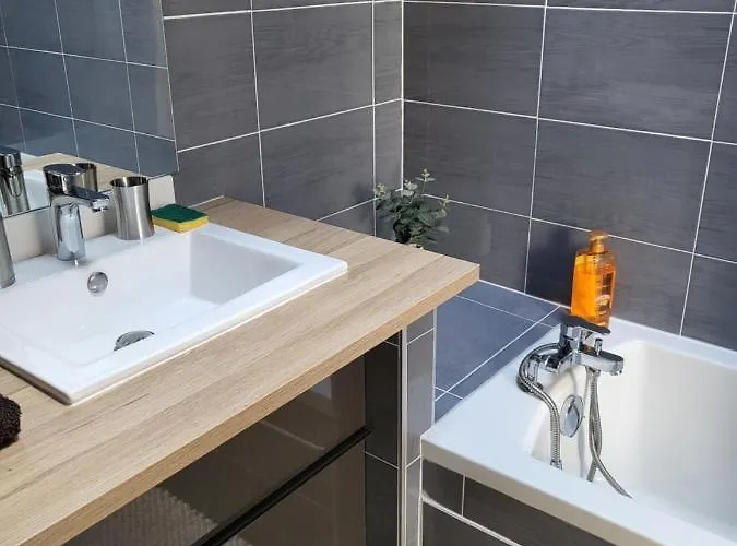 La Dolce Nimoise Terrasse 100 M Des Arenes * ニーム